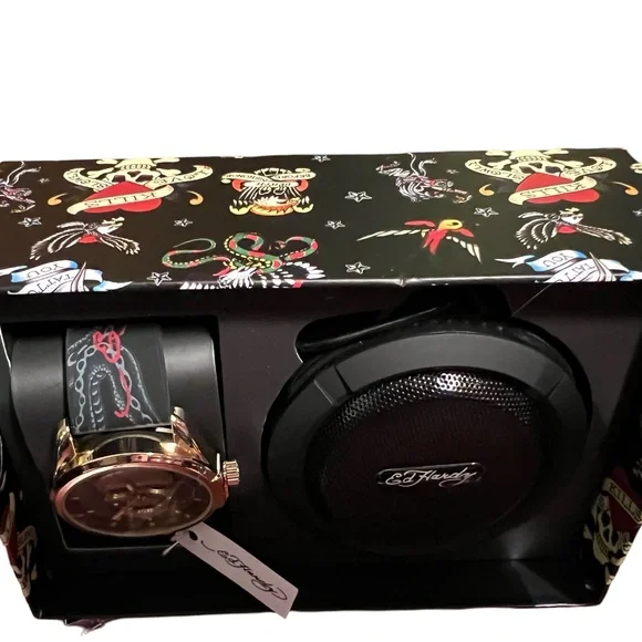 Ed Hardy NWT Gold Tone Black Face Heart ♥️ Kills Skull Watch & Bluetooth Speaker - Picture 2 of 7